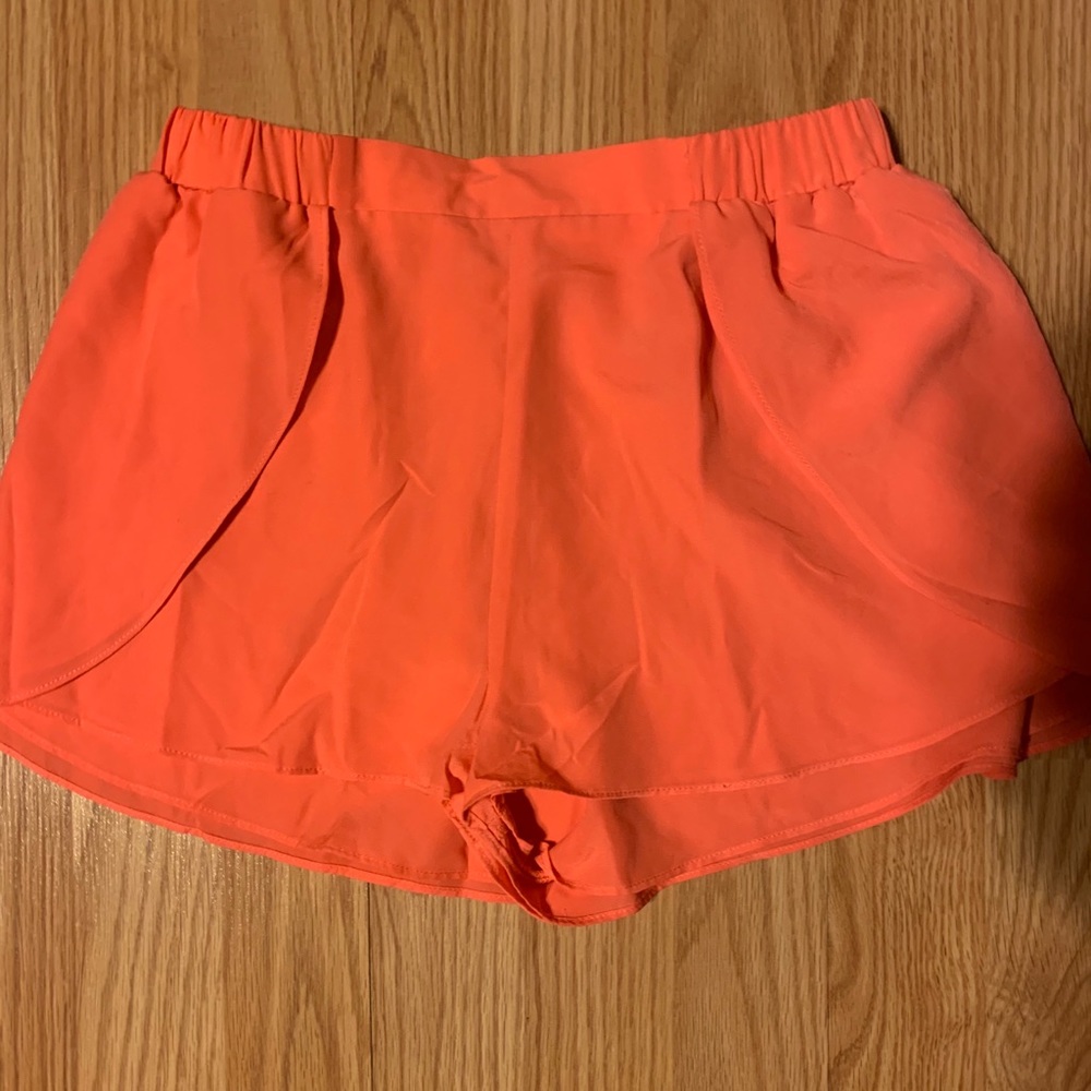 Bcbgeneration Shorts - Picture 2 of 3